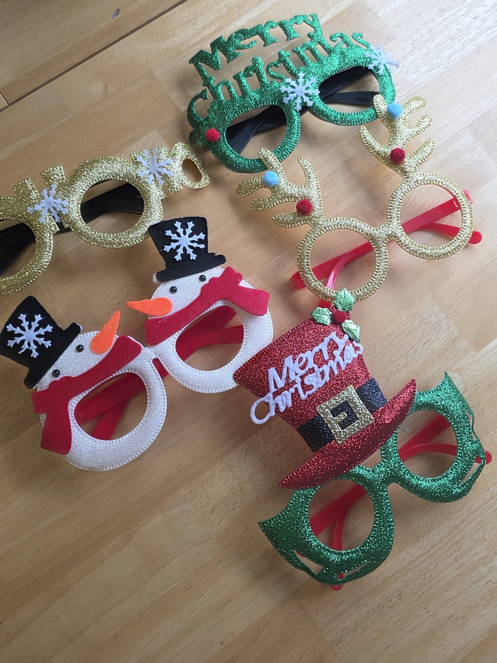 Festive Christmas Novelty 5 Sets Party Glasses - Green, Gold, White